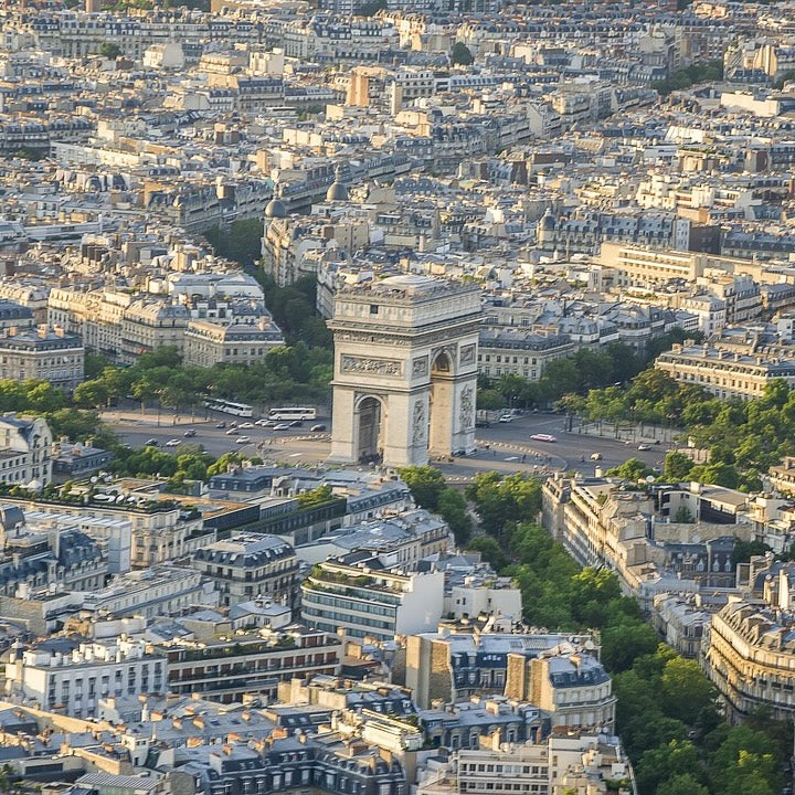 Top 5 International Destinations for Traveling with Your Dog!